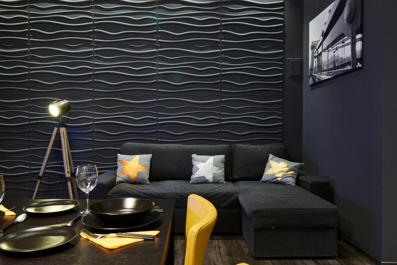 Central Location Yellow-Black Apartment Budapest Extérieur photo